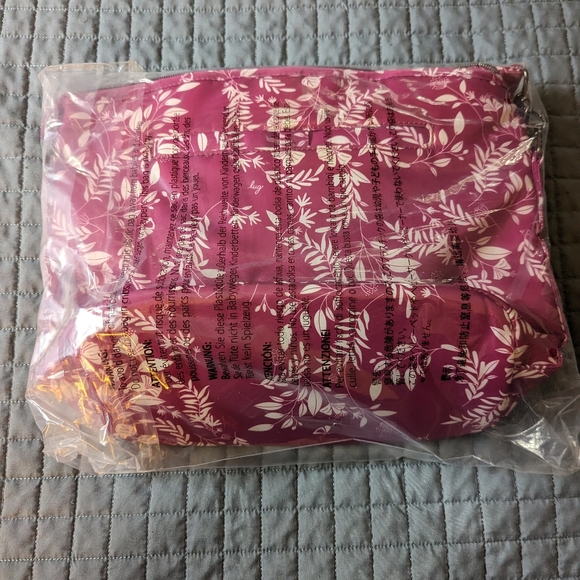 Lug Adagio in Flourish Berry NWT - Picture 5 of 5